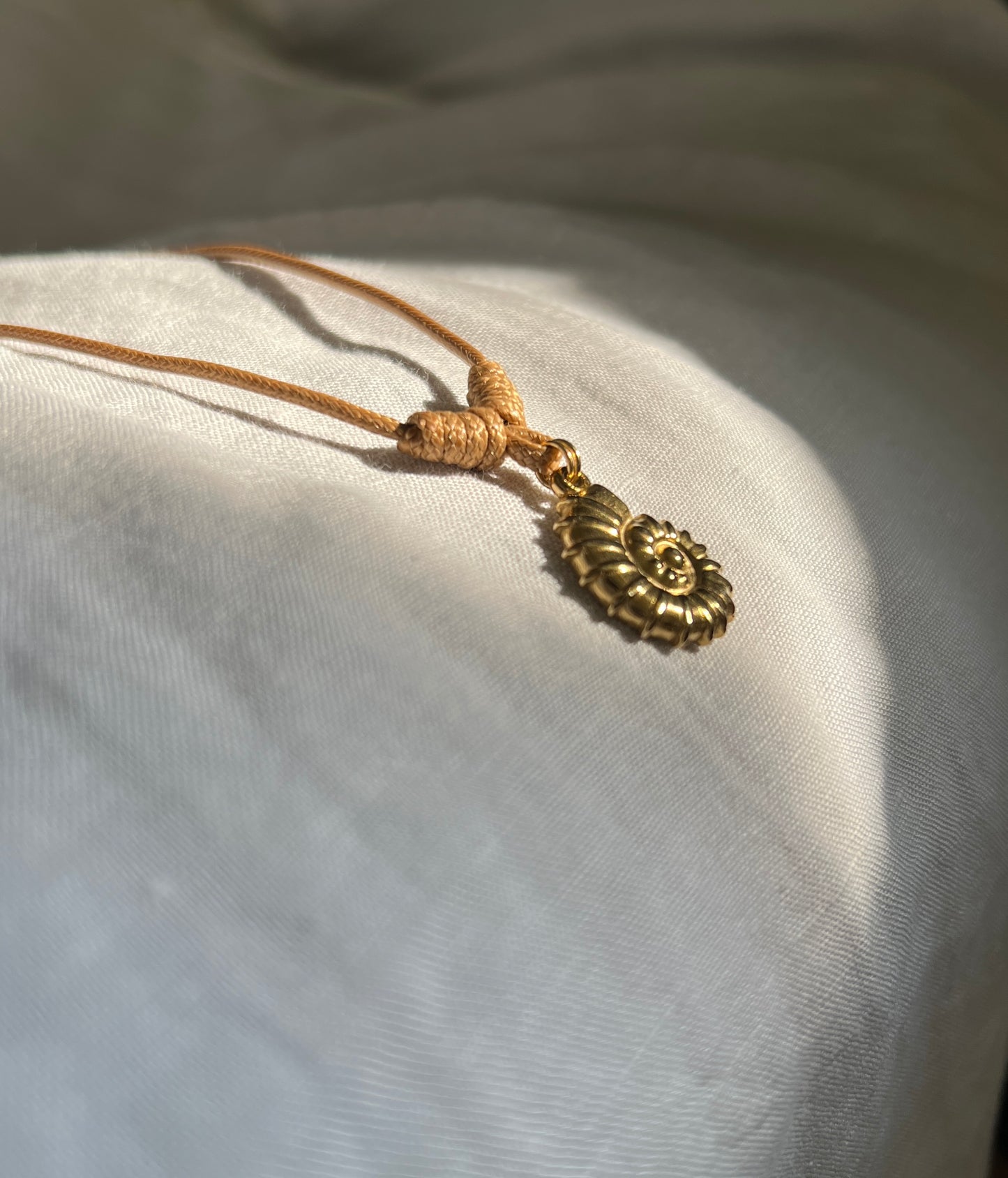 Baltic Necklace – 18K Gold Nautilus Pendant