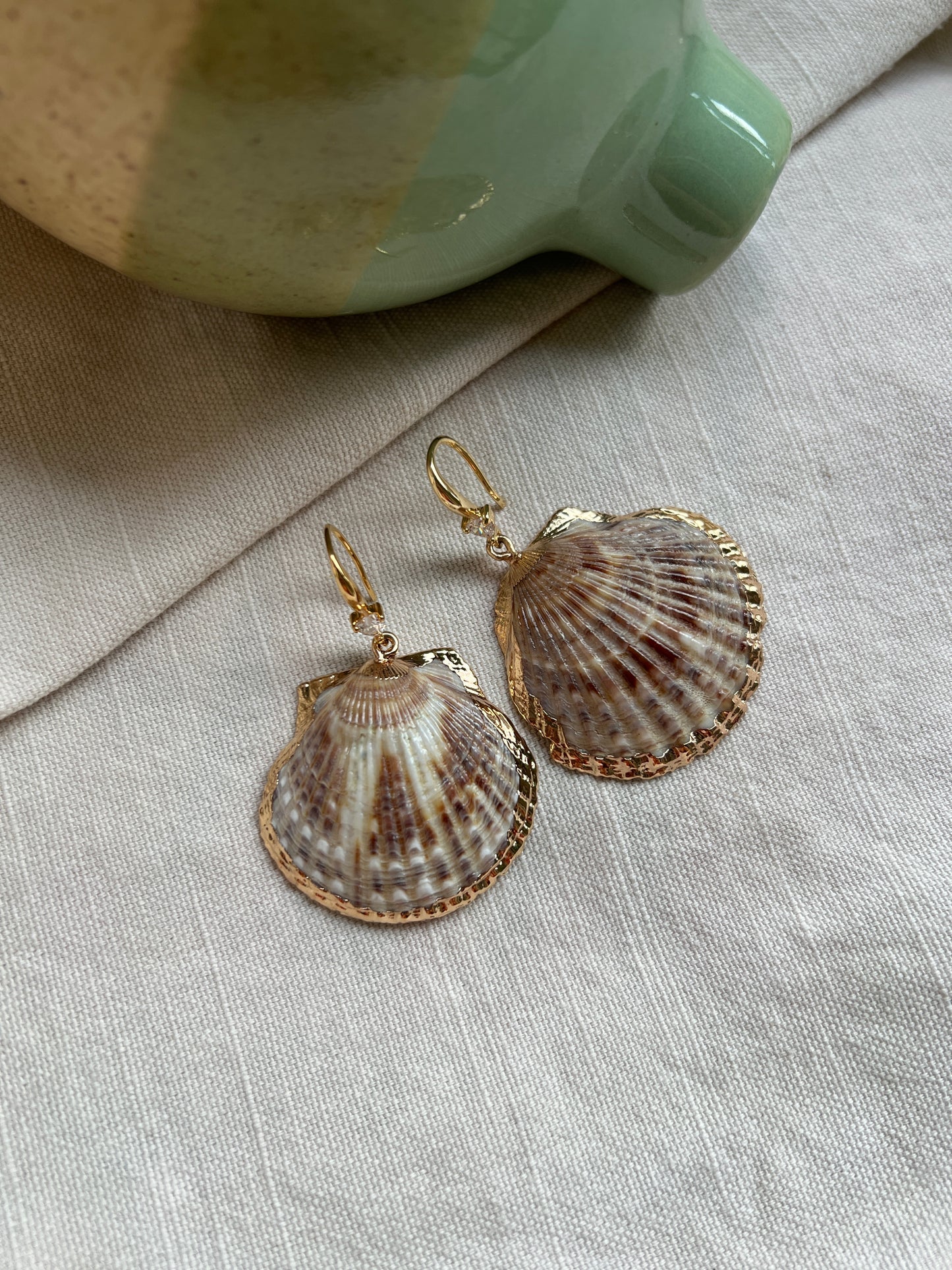 Shelle – Natural Shell Drop Earrings