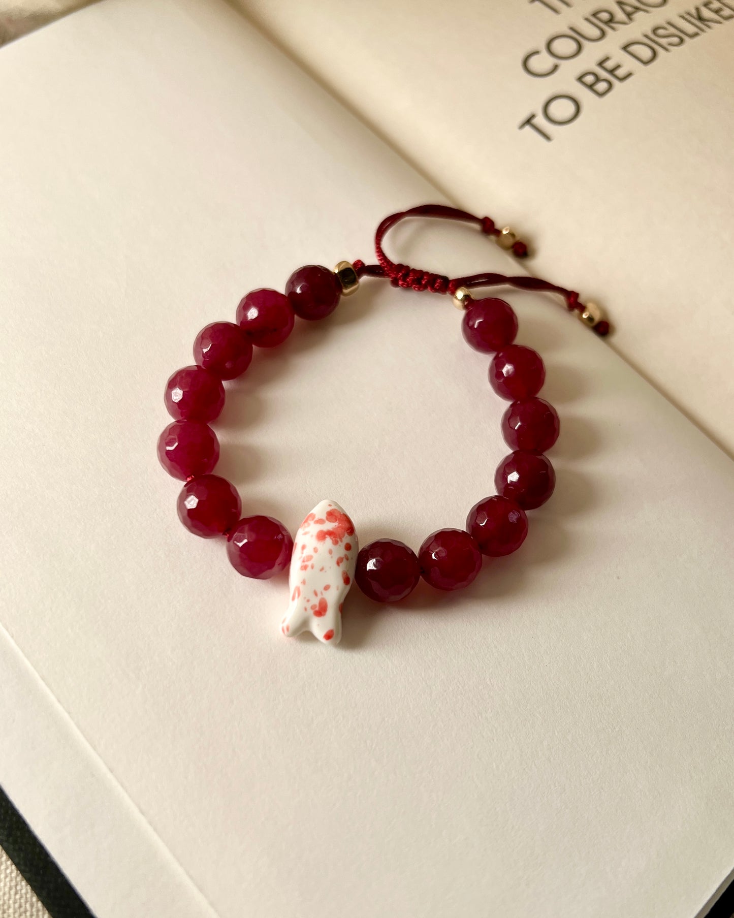 Ross – Agate Bead Bracelet with Porcelain Fish Pendant
