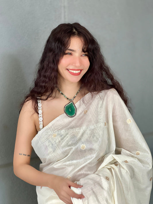 Ruri: A Royal Legacy of Emerald and Agate