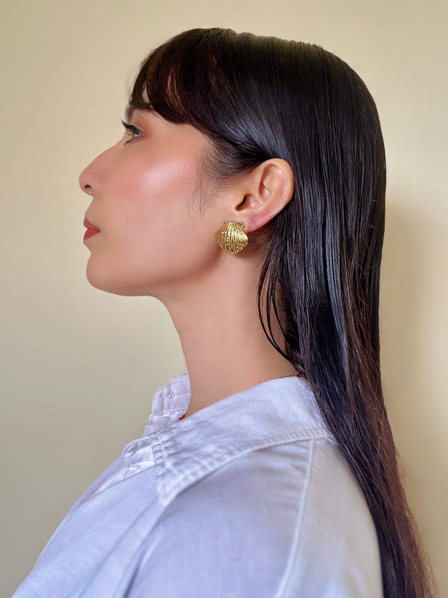 Hateya – 18K Gold Plated Shell Earrings