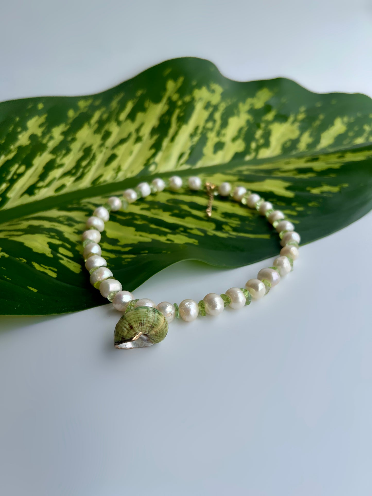 Siren – Pearl & Peridot Necklace